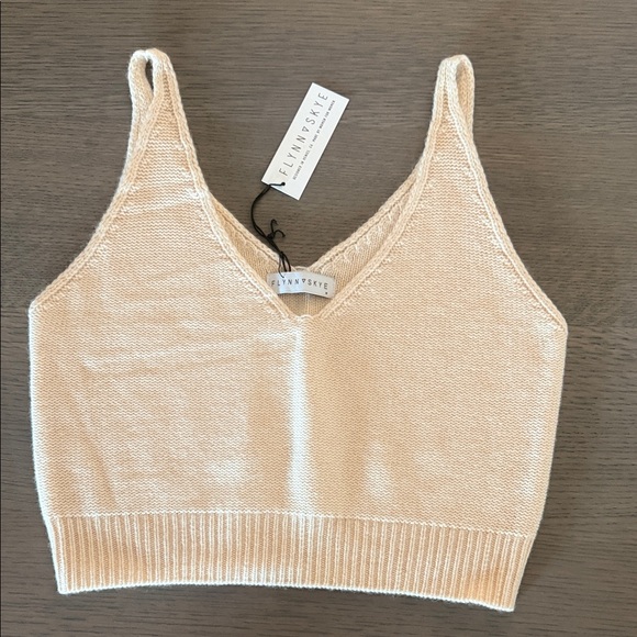 Flynn skye - Picture 1 of 3